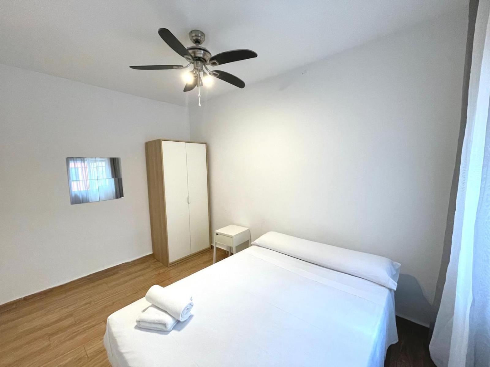 Triana Roomable Seville Exterior photo