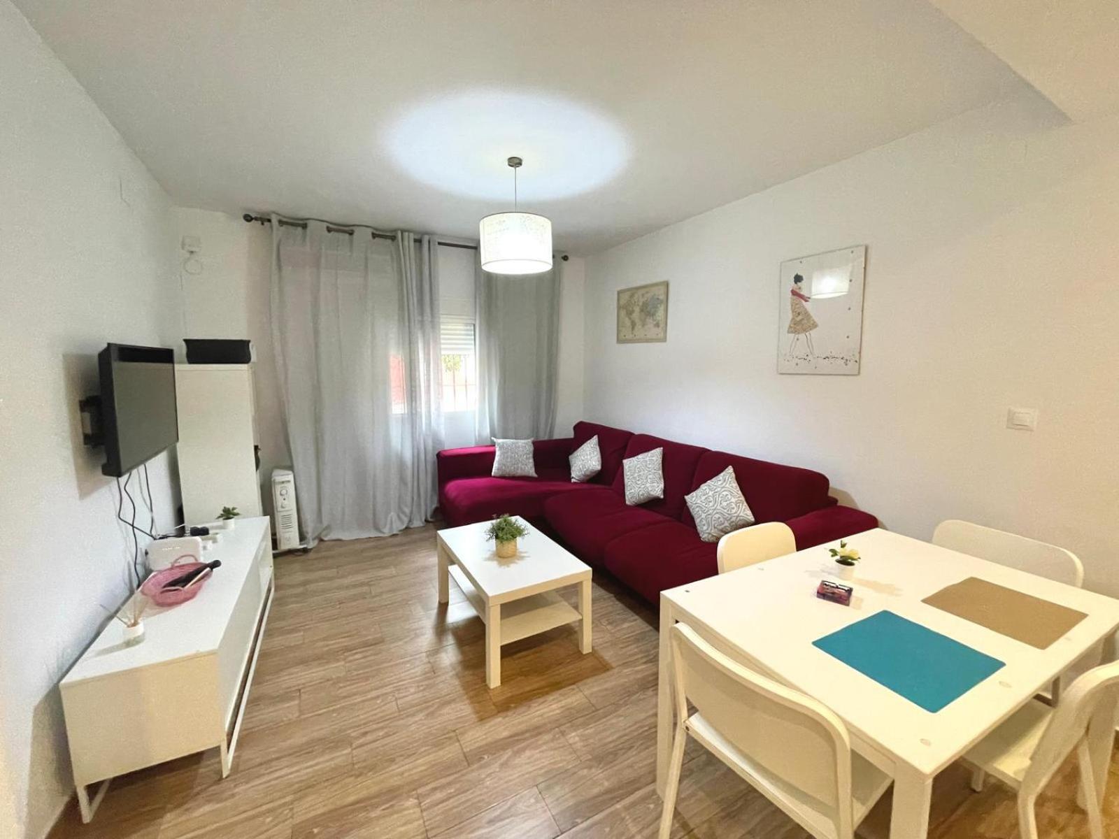 Triana Roomable Seville Exterior photo