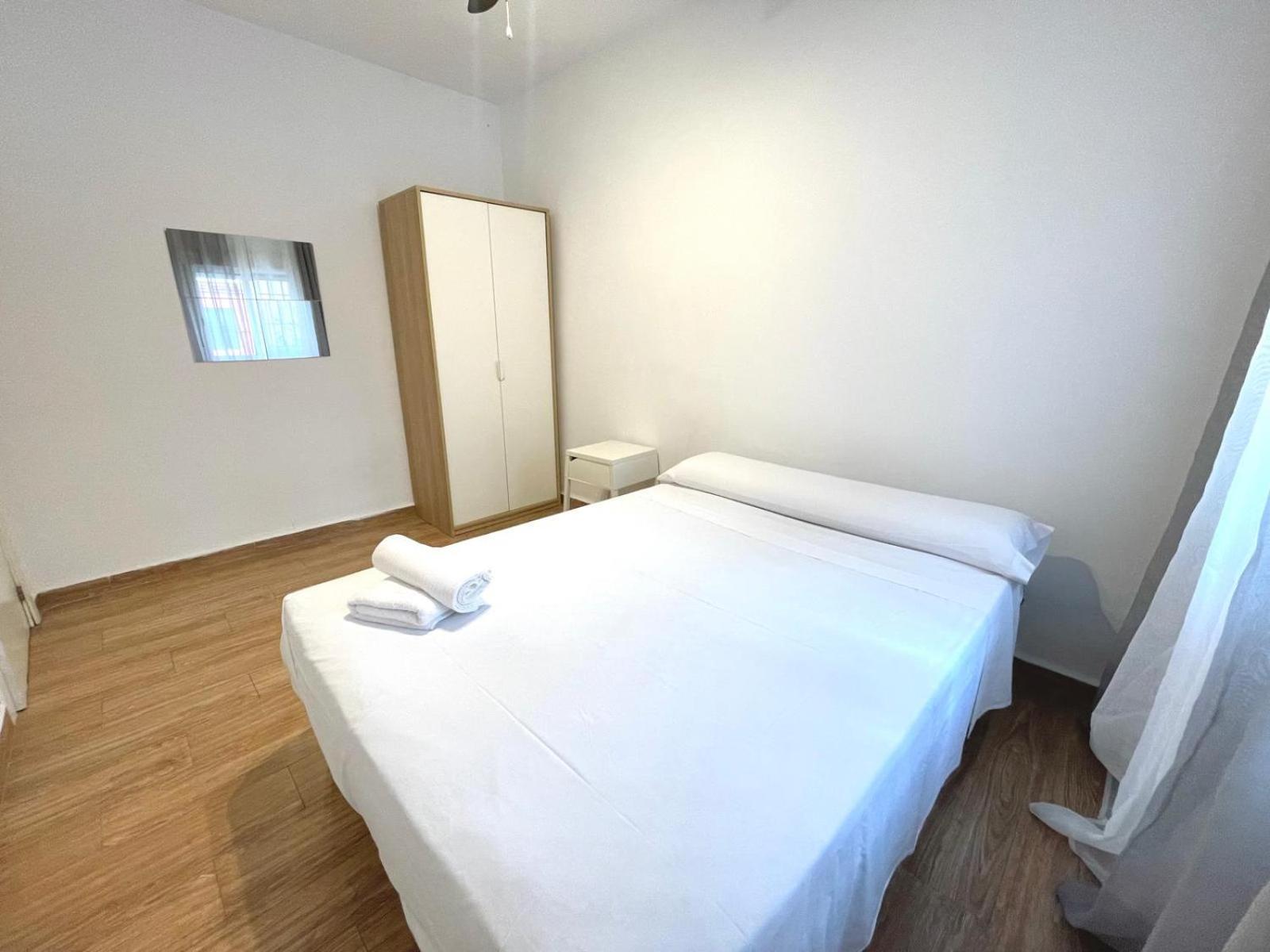 Triana Roomable Seville Exterior photo